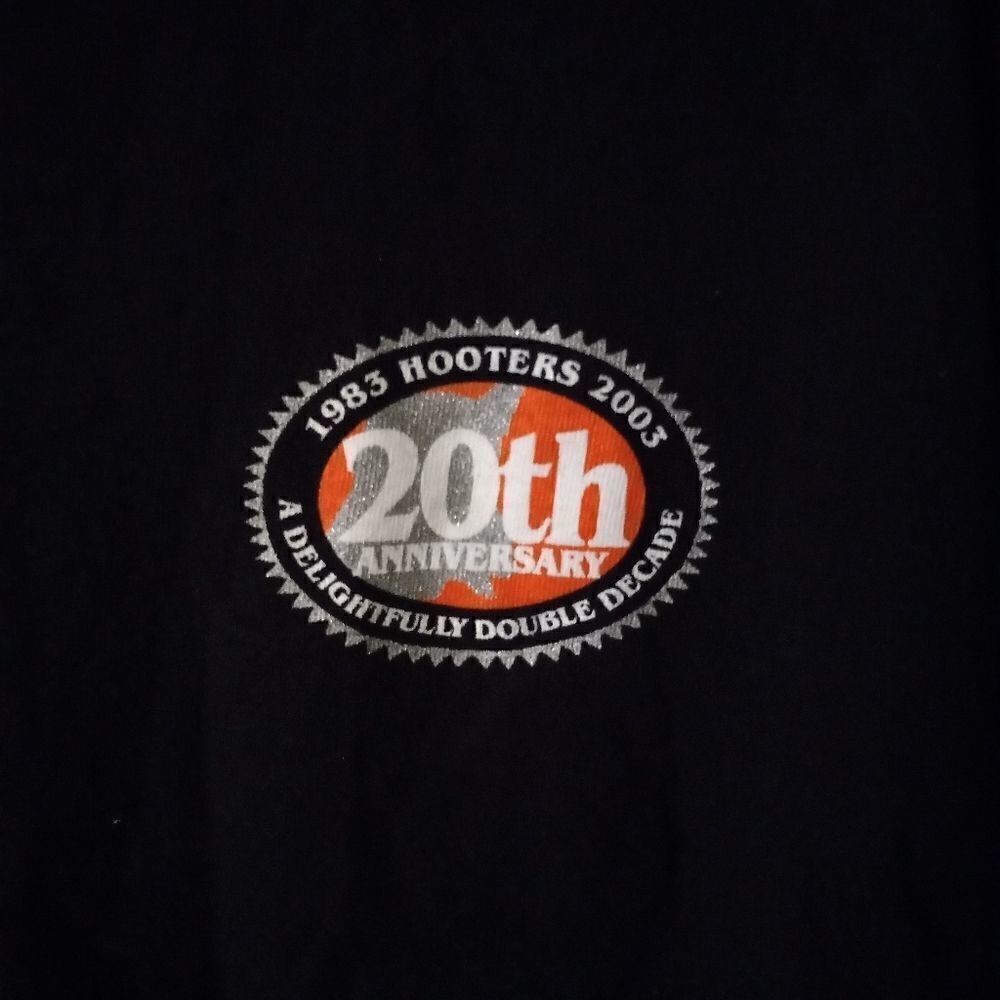 Vintage Men’s 2003 BIKE HOOTERS 20th Anniversary Shirt - Picture 2 of 7